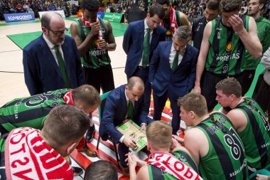 İspanya Acb Ligi 'nde Joventut Badalona ve Fuenlabrada arasında oynanan maçın bitiş zamanı, 9 Şubat 2020, Badalona, İspanya.