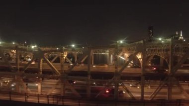 Köprü ve cityscape panorama trafik görünümü