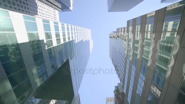 Edificios modernos de rascacielos — Vídeo de stock