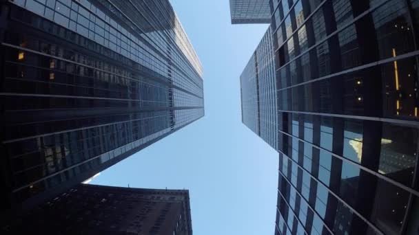 Edificios modernos de rascacielos — Vídeo de stock