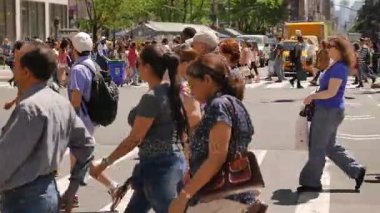 İnsanlar geçiş street City