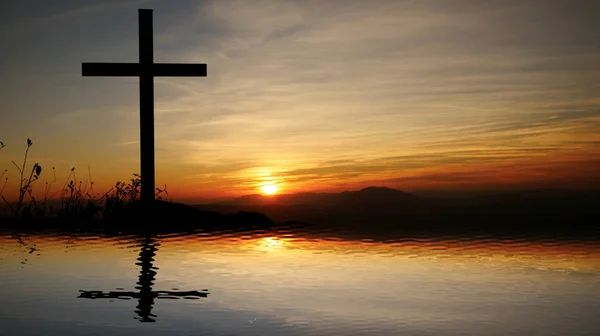 mezarı üzerinde dini çapraz