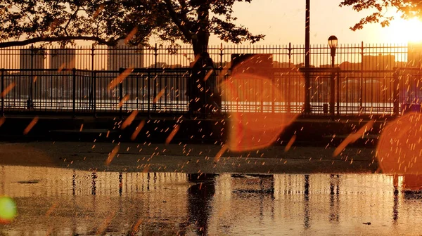 güzel yağmurlu gün batımı