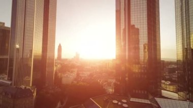 Şehir iş bölgesine ve gökdelen binalar