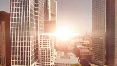 Şehir iş bölgesine ve gökdelen binalar