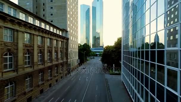 Ciudad moderna horizonte urbano hito — Vídeos de Stock