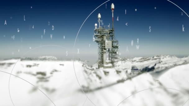 冬の晴れた日に高山にラジオ アンテナ — ストック動画