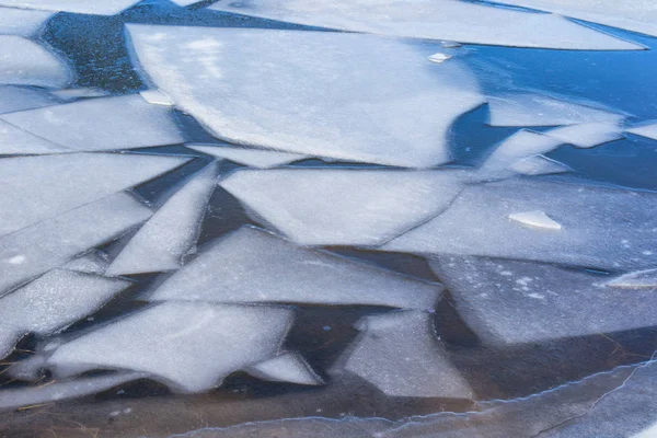 Derretimiento Hielo Hielo Primavera Fluye Por Río Primer Plano Hielo —  Fotos de Stock