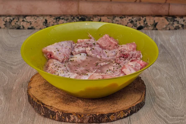 Coelho cru pronto para cozinhar — Fotografia de Stock