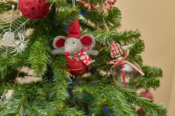 Рождественские елки украшения — стоковое фото