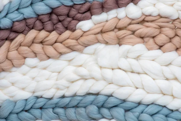 Yumuşak tüylü İskandinav örgü örgüleri