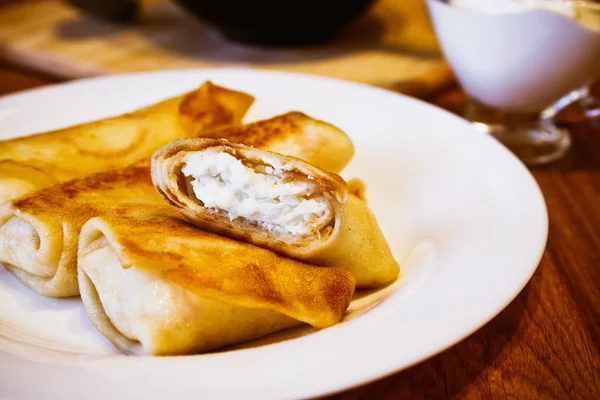 Pfannkuchen mit Quark — Stockfoto