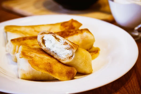 Pfannkuchen mit Quark — Stockfoto