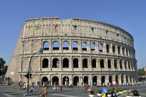 Anfiteatro del Coliseo en Roma — Foto de Stock