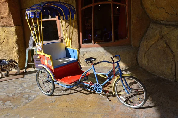 环球影城度假村三轮车与运输 — 图库照片