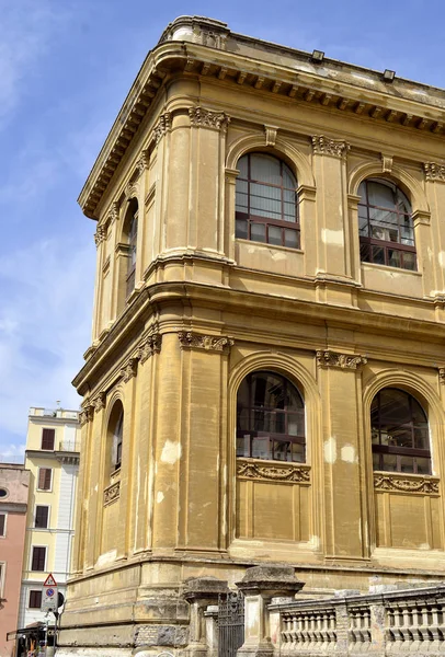 Basílica de San Pedro en Cadenas en Roma — Foto de Stock