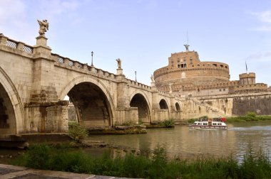 St. Angelo Tiber Nehri geçerken Bridge