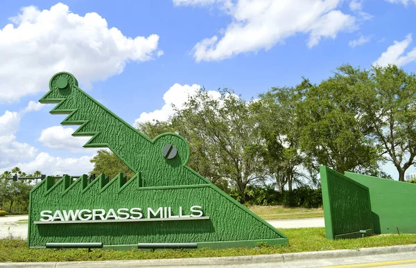 Sawgrass Mills sign — Stock Photo, Image