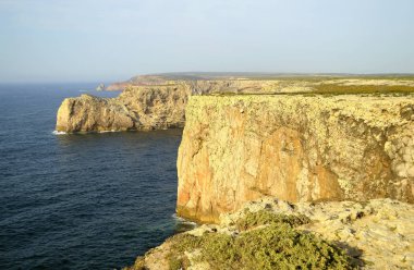Cape St. Vincent kayalıklarla Algarve kıyısında