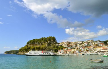 İyon Denizi bir Yunan adasında Paxos liman