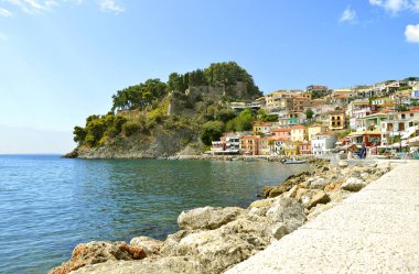 Ionian sea Yunan adasında gelen turist Paxos liman