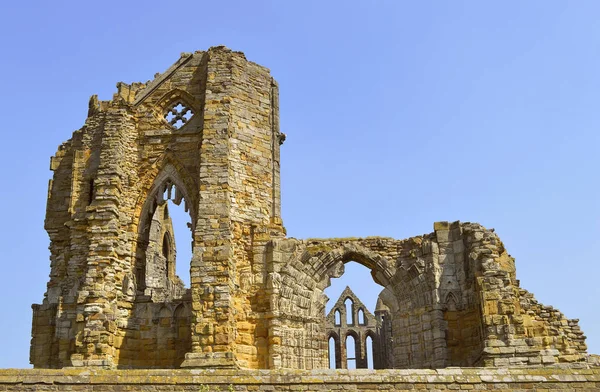 Whitby Abbey een 7e-eeuwse christelijke klooster — Stockfoto