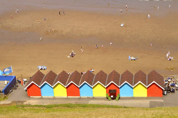 Cabanes de plage Whitby dans le Yorkshire du Nord — Photo