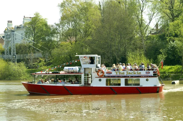 Barco de cruzeiro turístico no rio Dee em Chester — Fotografia de Stock
