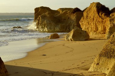 Portekiz 'de Sietskes Sahili kaya oluşumu