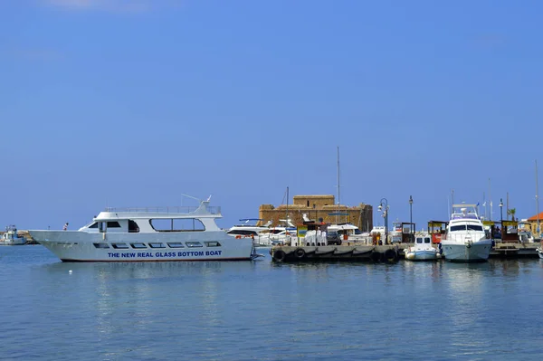 Glasbotten Båt Paphos Hamn Turistort Cypern — Stockfoto