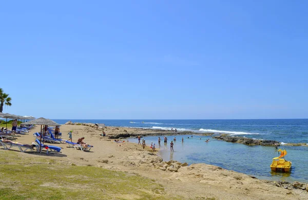 Paphos Zypern Griechenland Juni 2018 Touristen Strand Von Paphos Einem — Stockfoto