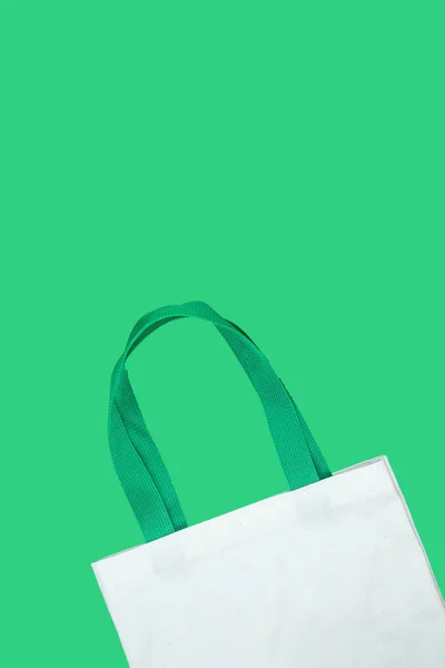 Eco Einkaufstasche Auf Grünem Hintergrund Mit Kopierplatz Für Text Umweltschutz — Stockfoto