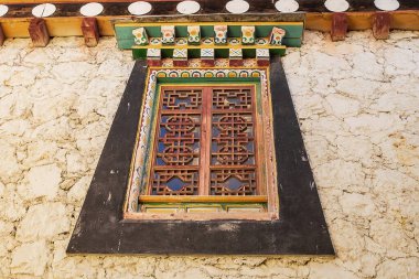 Songzanlin Tapınağı ya da Ganden Sumtseling Manastırı, Çin 'in Zhongdian şehrinde bulunan bir Tibet Budist manastırı.