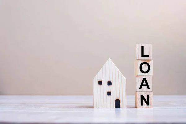 Loan Cubo Blocchi Con Modello Casa Legno Sfondo Tavolo Fall — Foto Stock