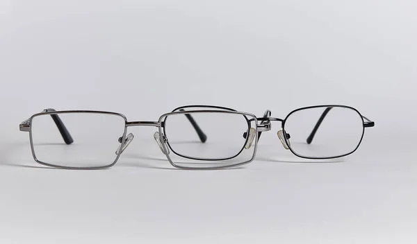 Two Pairs Glasses Arranged One Another Two People Glasses Close — Stock Photo, Image