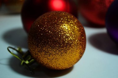 renkli noel topları oyuncakları