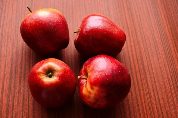 Red Apples Wooden Background — Stock Photo, Image