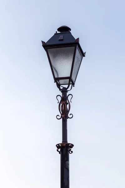 Lanterne Rustique Métal Contre Ciel Bleu — Photo
