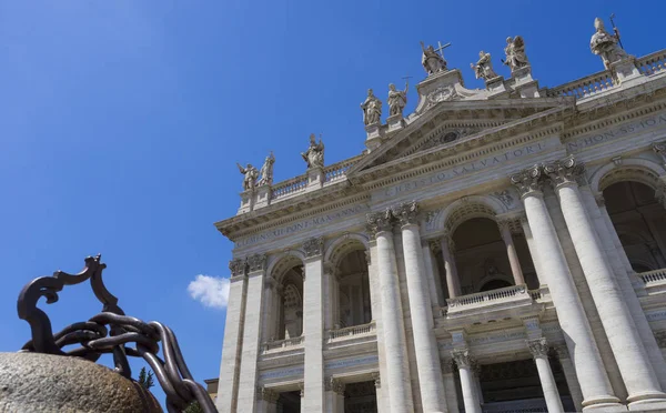 Basilica di San Giovanni in Laterano (St. John Lateran basilica) — Stockfoto