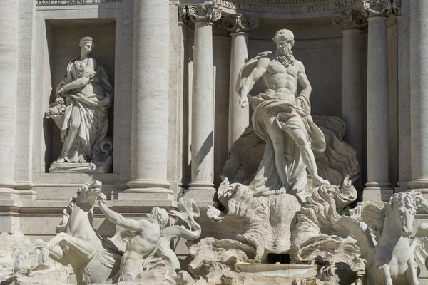 Beau détail de la Fontaine de Trevi (Fontana di Trevi) à Rome — Photo