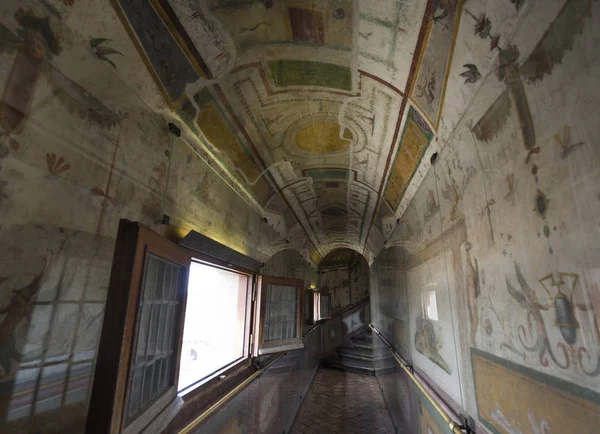 Kale Saint Angelo. Tavan detayını. İç görünüm. Roma. ITA