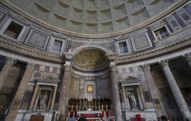 Roma'da Pantheon. Antik Roma Panteonunun. İç görünüm. Roma, ben