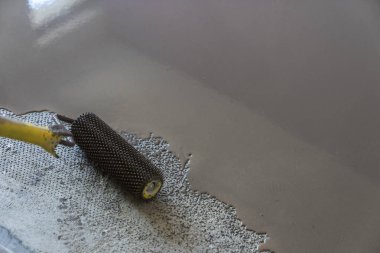 İç daire yapım aşamasında. Branda ile se