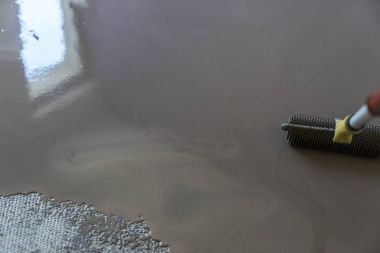 İç daire yapım aşamasında. Ayna pürüzsüz yüzey 