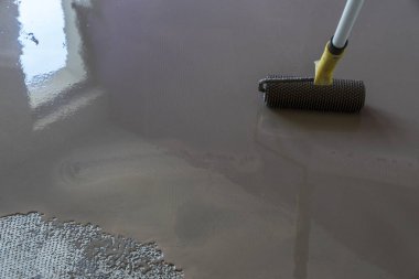 İç daire yapım aşamasında. Ayna pürüzsüz yüzey 