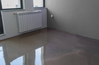 İç daire yapım aşamasında. Branda ile se