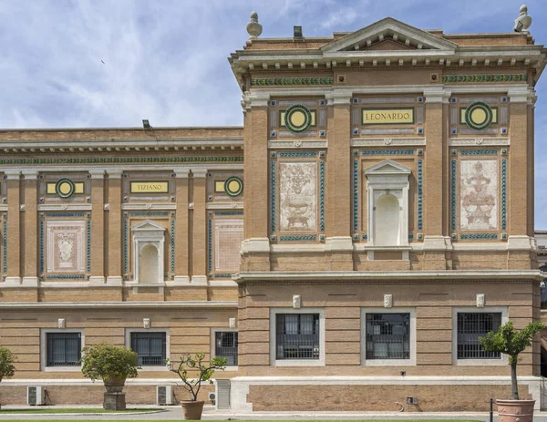 Visa från världen berömda turistisk plats Vatican Museum. Kristna — Stockfoto