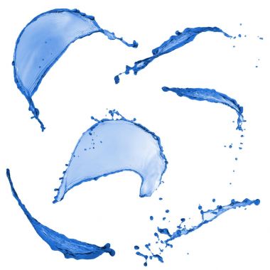 Uçan güzel mavi su sıçramalarına ve üzerinde beyaz bac izole damla