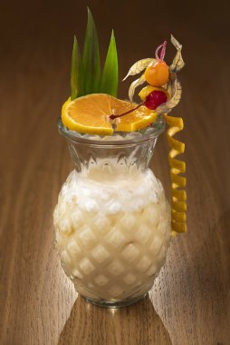 İnanılmaz kuyruklu Pina Colada.