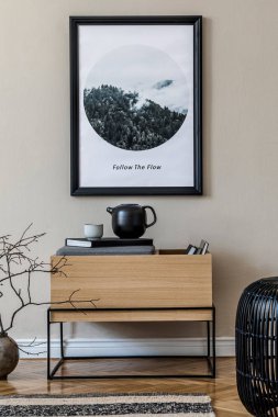 Modern apartmanın içinde ilginç bir çerçeve.